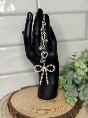Silver Pearl Bow Charm Women Bag Accessory